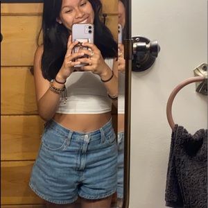 Meet your Posher, Desiree